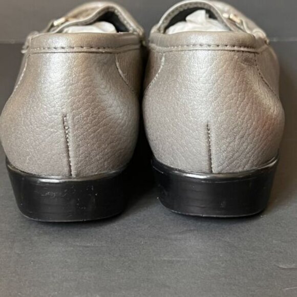 SAS Metro Pewter Silver Leather Slip on Shoes Women 8 S Slim AAA Horse Bit - Picture 7 of 10